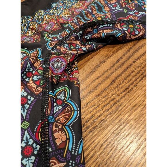 PRISMSPORT Stained Glass Capris Capri Leggings Rainbow colors Size L - Picture 6 of 12